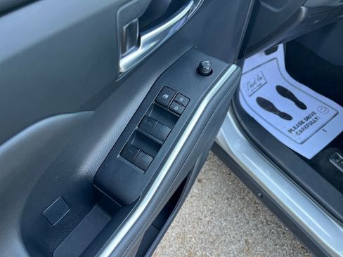 Certified 2024 Toyota Highlander XLE image 14