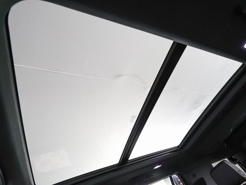 Used 2026 Chevrolet Tahoe Z71 w/ Z71 Off-Road Package image 31