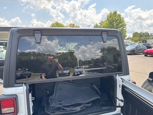 Used 2023 Jeep Wrangler Sport AWD/4WD image 65