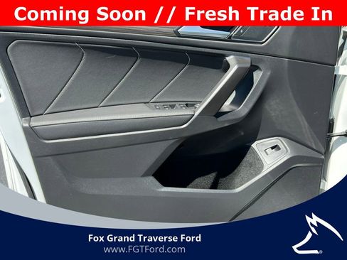 Used 2022 Volkswagen Tiguan SEL R-Line AWD/4WD image 14
