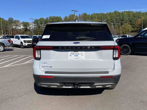 New 2026 Ford Explorer Active image 4