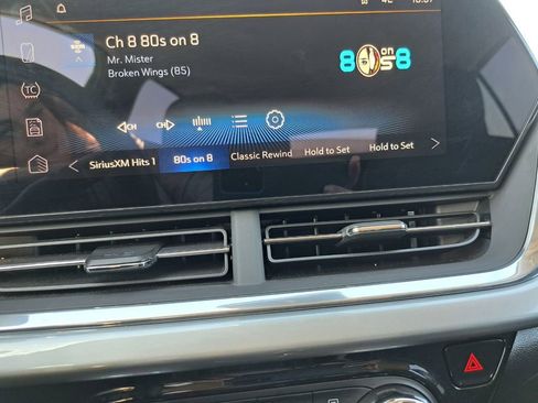 Used 2024 Chevrolet Trax LT image 10