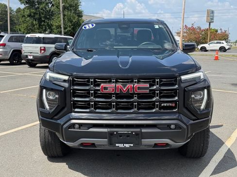 Used 2023 GMC Canyon AT4 AWD/4WD image 9