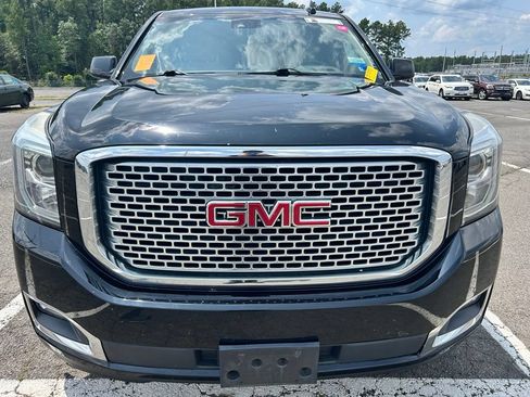 Used 2017 GMC Yukon XL Denali w/ Open Road Package AWD/4WD image 8