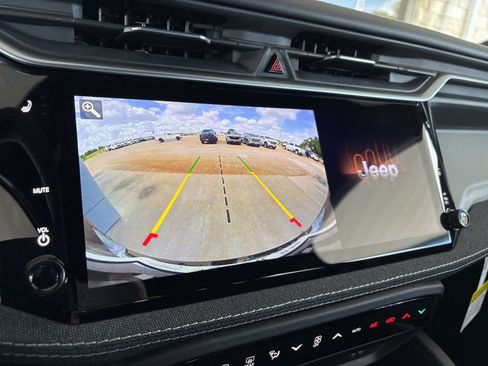 New 2026 Jeep Cherokee Laredo image 23