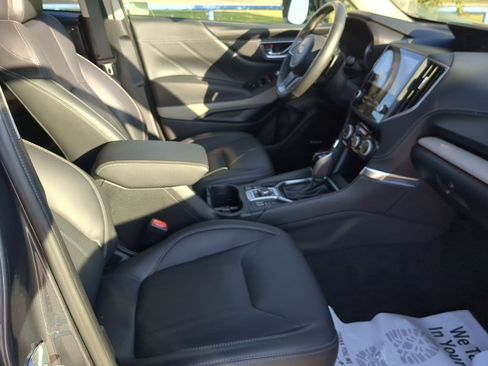 Used 2024 Subaru Forester Limited image 32