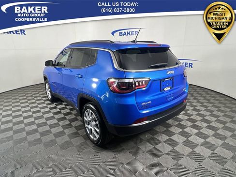 Used 2024 Jeep Compass Latitude image 7