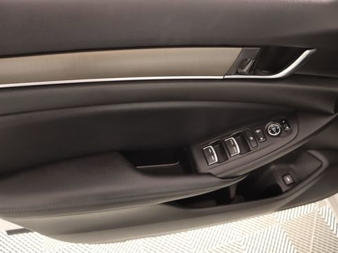 Used 2022 Honda Accord LX image 14