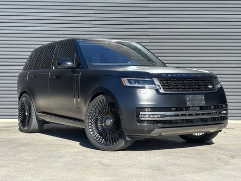 Used 2023 Land Rover Range Rover SE image 9
