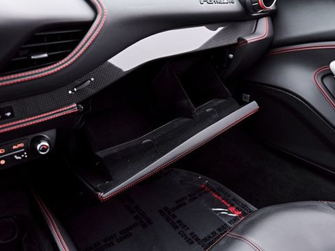 Used 2020 Ferrari F8 Tributo RWD image 92