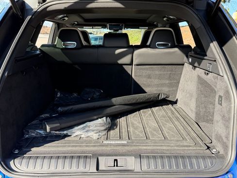 Used 2019 Land Rover Range Rover Sport SVR image 37