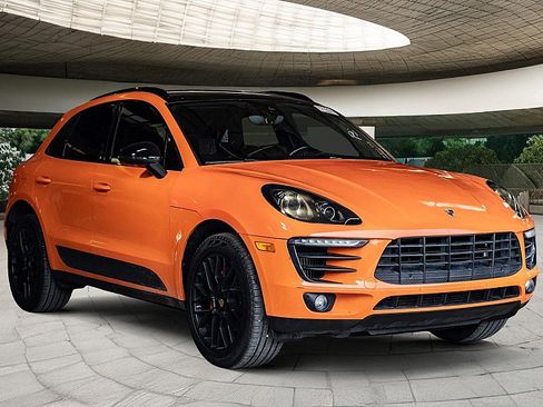 Used 2018 Porsche Macan S image 9