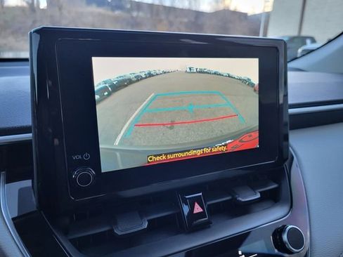 Used 2024 Toyota Corolla Cross LE w/ Moonroof Package image 21