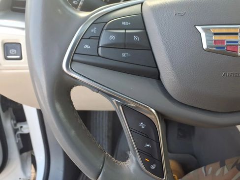 Used 2018 Cadillac XT5 Luxury w/ Driver Awareness Package image 28