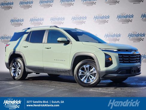 Used 2025 Chevrolet Equinox LT w/ Convenience Package II image 1