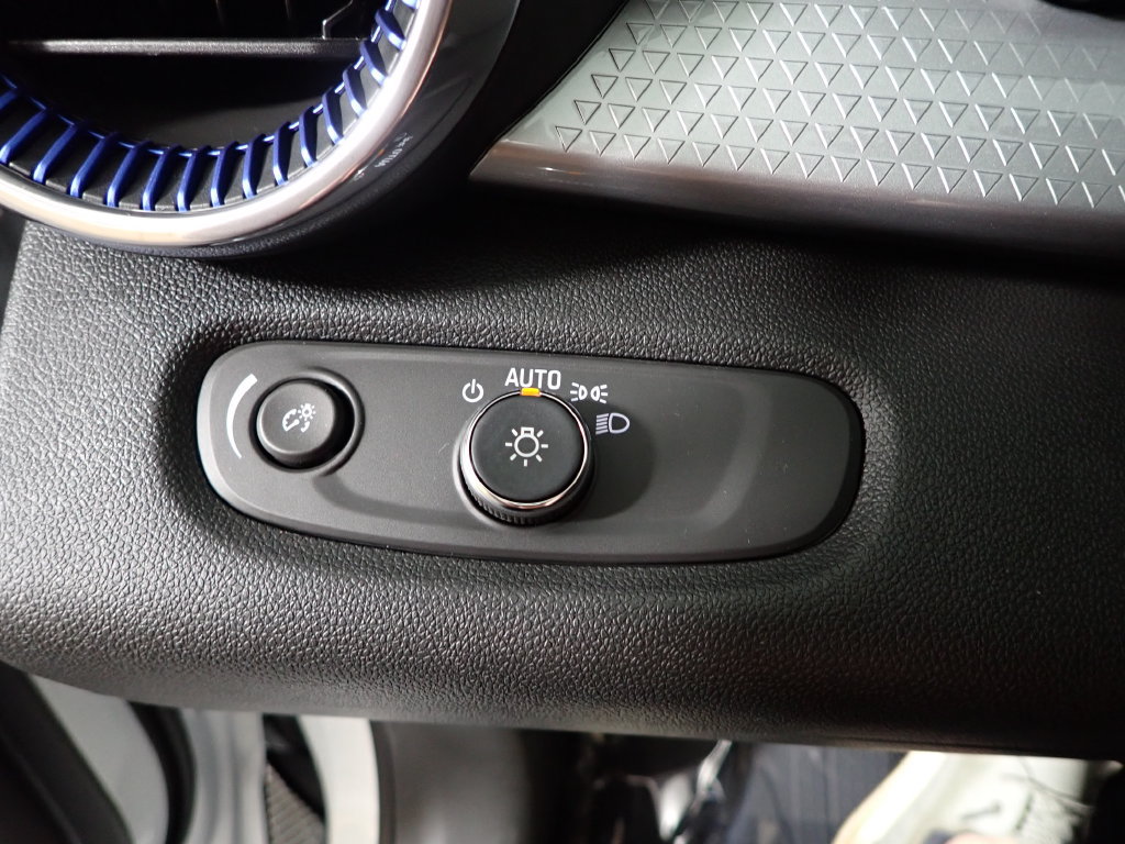 New 2026 Chevrolet Trax LT w/ Midnight Edition FWD image 22