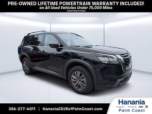 Used 2025 Nissan Pathfinder SV AWD/4WD image 1