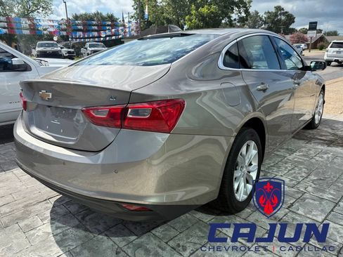 Used 2024 Chevrolet Malibu LT FWD image 5