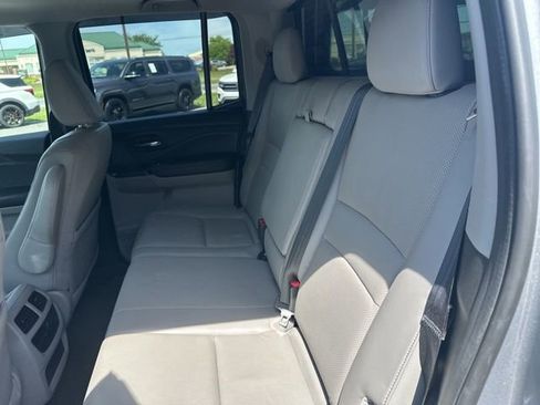 Used 2017 Honda Ridgeline RTL-E image 11