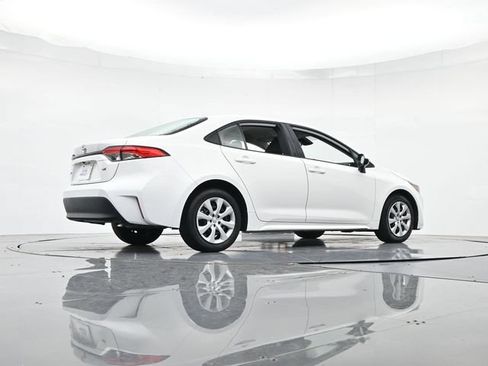 Used 2024 Toyota Corolla LE FWD image 31