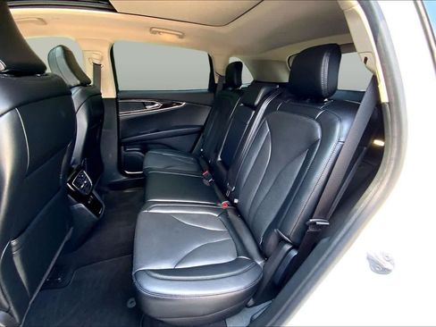 Used 2023 Lincoln Nautilus Reserve AWD/4WD image 19