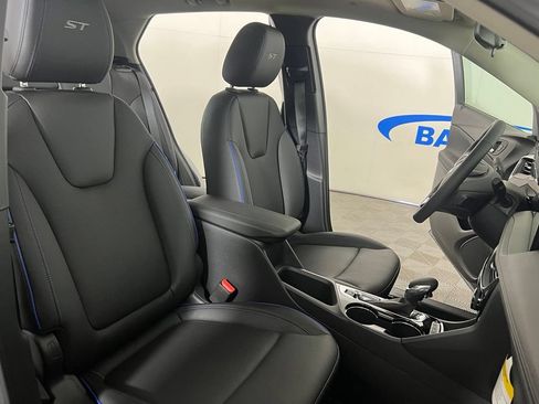 New 2026 Buick Encore GX Sport Touring w/ Comfort Package AWD/4WD image 11