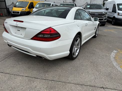 Used 2009 Mercedes-Benz SL 550 w/ Premium I Pkg image 4