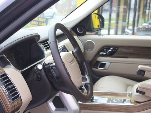 Used 2019 Land Rover Range Rover HSE image 21