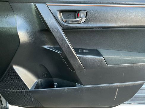 Used 2015 Toyota Corolla L image 16