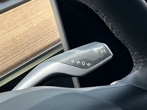 Used 2023 Tesla Model 3 Standard Range image 18