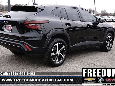 Used 2026 Chevrolet Trax RS w/ Driver Confidence Package image 7