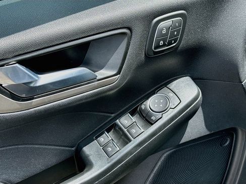 Certified 2022 Ford Escape SEL w/ Technology Package FWD image 17
