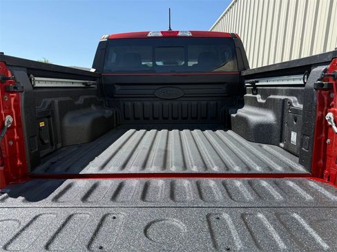 Used 2024 Ford Maverick Lariat image 30