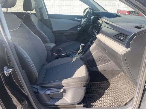 Used 2024 Volkswagen Taos SE image 15