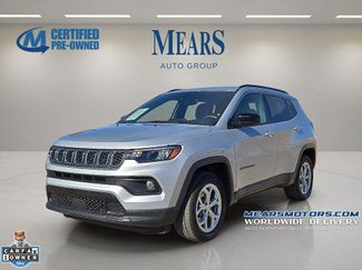 Used 2024 Jeep Compass Latitude video 1