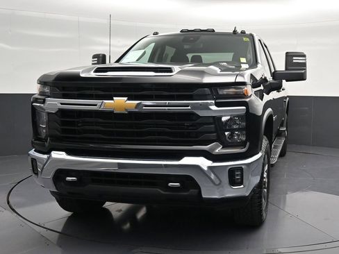 Used 2026 Chevrolet Silverado 2500 LT AWD/4WD image 6