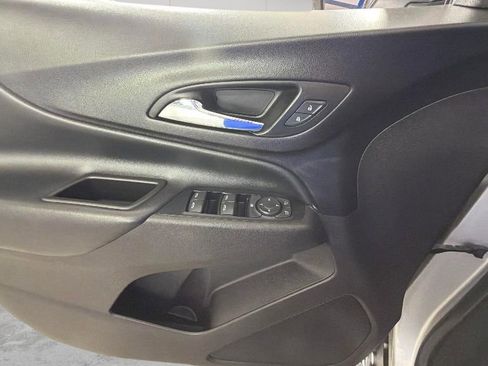 Certified 2018 Chevrolet Equinox LT FWD image 24