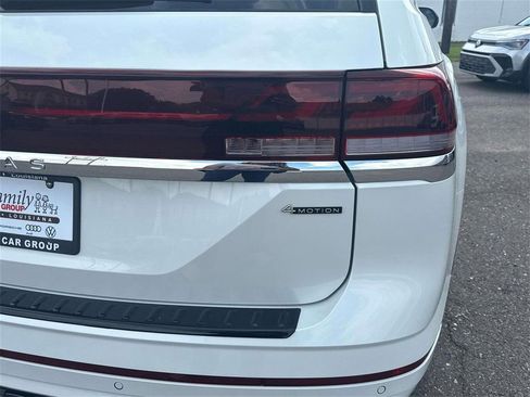 New 2026 Volkswagen Atlas SEL Premium R-Line AWD/4WD image 9