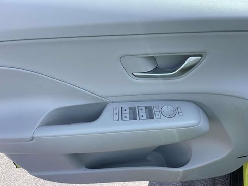 Used 2024 Hyundai Kona Limited AWD/4WD image 18