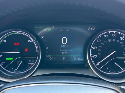 Used 2022 Toyota Camry XSE w/ Navigation Upgrade Package image 24