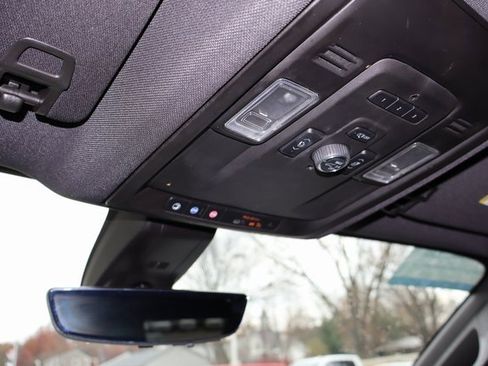 Used 2021 Chevrolet Tahoe High Country image 33