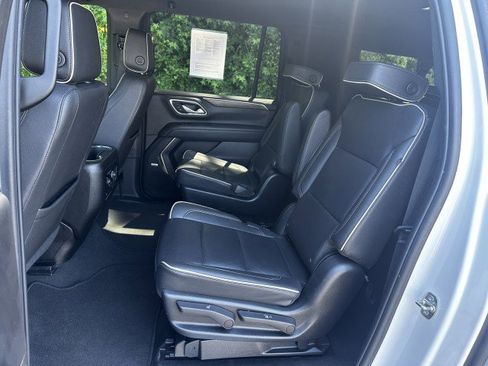 Used 2023 Chevrolet Suburban Premier RWD image 20
