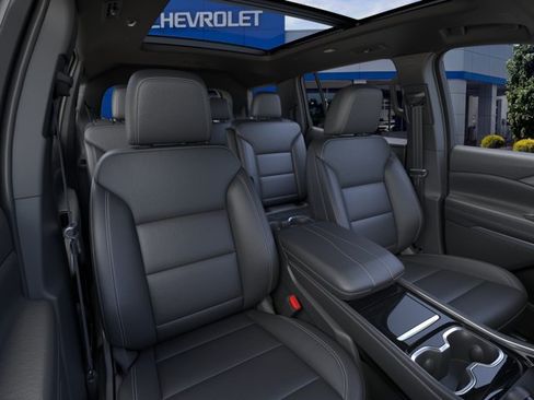 New 2027 Chevrolet Traverse LT w/ Sun and Wheel Package FWD image 16