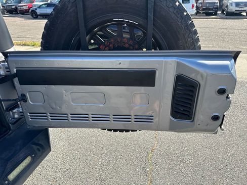 Used 2016 Jeep Wrangler Unlimited Sport w/ Quick Order Package 24S AWD/4WD image 21
