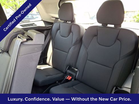Certified 2025 Volvo XC90 B6 Plus AWD/4WD image 12