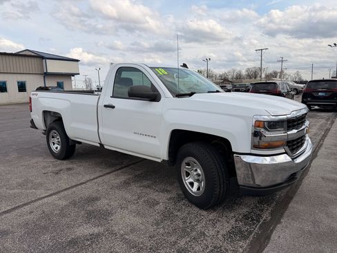 Used 2018 Chevrolet Silverado 1500 LS w/ Trailering Package image 4