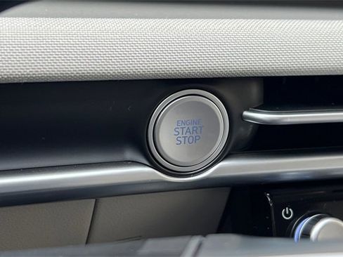 New 2025 Hyundai Tucson Limited image 23