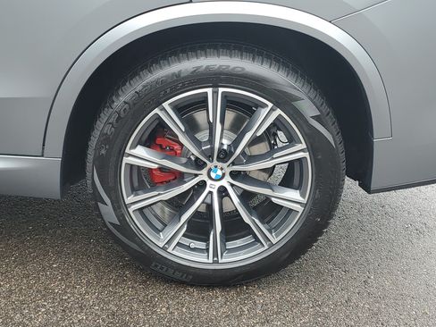 New 2026 BMW X5 xDrive40i w/ M Sport Package AWD/4WD image 28