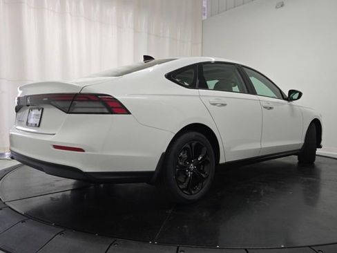 Used 2025 Honda Accord SE image 26