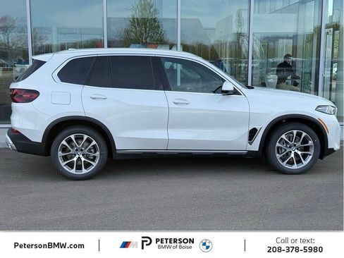 New 2026 BMW X5 xDrive50e w/ Premium Package AWD/4WD image 6